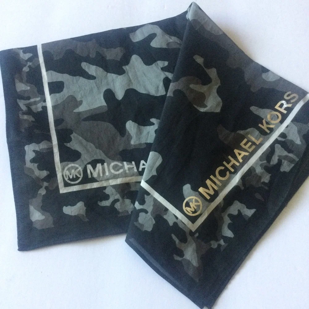 MICHAEL KORS COTTON SCARF/BANDANA BLACK AND GRAY CAMO PRINT WITH LOGO NWOT